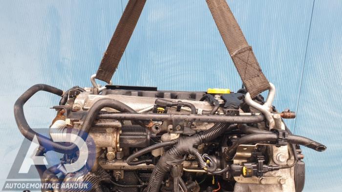 Motor van een Suzuki SX4 (EY/GY) 1.9 DDiS Grip 4x4 2009