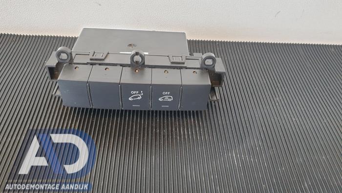 Begagnade Larmmodul Mercedes A (W169) 1.5 A-150 5-Drs. Pris € 29,99 Marginaltabell erbjuds av Autodemontage Aandijk