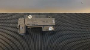 Usagé Antenne amplificateur Jaguar XF (CC9) 3.0 D V6 24V Prix € 19,99 Règlement à la marge proposé par Autodemontage Aandijk