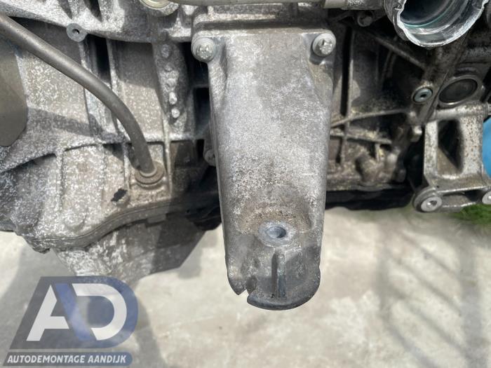 Used Engine mount Mercedes C Estate (S204) 1.6 C-180K 16V BlueEfficiency Price € 34,99 Margin scheme offered by Autodemontage Aandijk