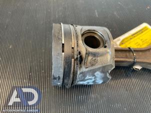 Piston d'un Land Rover Range Rover Sport (LS) 3.6 TDV8 32V 2008