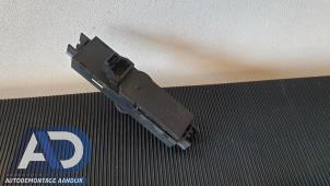 Commande ordinateur de bord d'un Peugeot 607 (9D/U) 2.2 16V 2004