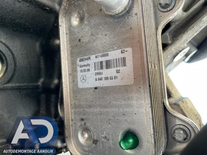 Gebrauchte Ölkühler Mercedes C (W203) 2.2 C-220 CDI 16V Preis € 49,99 Margenregelung angeboten von Autodemontage Aandijk