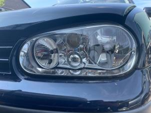 Used Headlight, left Volkswagen Golf IV (1J1) 1.4 16V Price € 29,99 Margin scheme offered by Autodemontage Aandijk