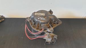 Usados Motor de ventilador de calefactor Opel Vivaro 1.9 DTI 16V Precio € 39,99 Norma de margen ofrecido por Autodemontage Aandijk