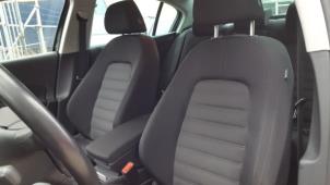 Used Armrest Volkswagen Passat (3C2) 2.0 TDI 16V 170 Price € 74,99 Margin scheme offered by Autodemontage Aandijk