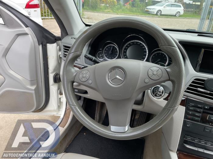 Begagnade Ratt Mercedes E (C207) E-350 CGI V6 24V Pris € 139,99 Marginaltabell erbjuds av Autodemontage Aandijk