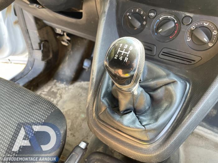 Gear stick Ford Transit Connect 1.6 TDCi 16V 95 - 00000 DV6R7002ZAC