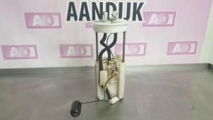 Usados Bomba eléctrica de combustible Honda CR-V (RE) 2.2 i-CTDi 16V Precio € 49,99 Norma de margen ofrecido por Autodemontage Aandijk