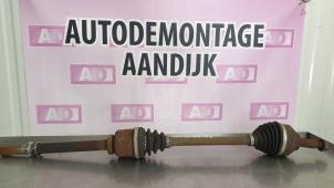 Used Front drive shaft, right Renault Trafic New (JL) 2.5 dCi 16V 145 Price € 59,99 Margin scheme offered by Autodemontage Aandijk