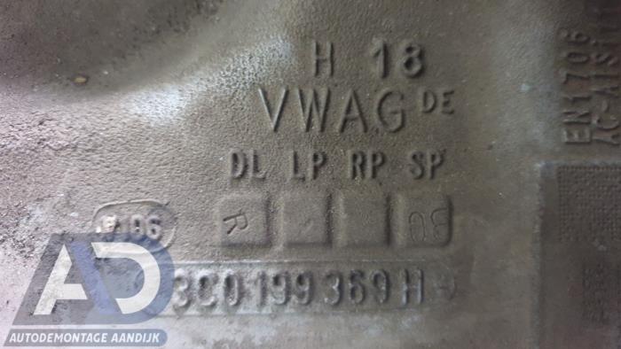 Subframe from a Volkswagen Tiguan (5N1/2) 2.0 TDI 16V 4Motion 2009