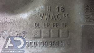 Subframe from a Volkswagen Tiguan (5N1/2) 2.0 TDI 16V 4Motion 2009