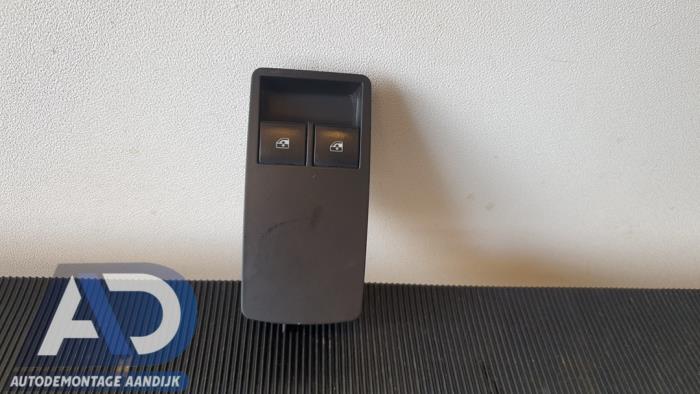 Usados Interruptor combinado de ventanillas Opel Insignia Sports Tourer 2.0 CDTI 16V 130 ecoFLEX Precio € 19,99 Norma de margen ofrecido por Autodemontage Aandijk