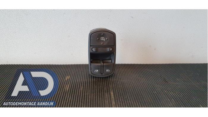 Usados Interruptor combinado de ventanillas Opel Corsa D 1.3 CDTi 16V ecoFLEX Precio € 14,99 Norma de margen ofrecido por Autodemontage Aandijk