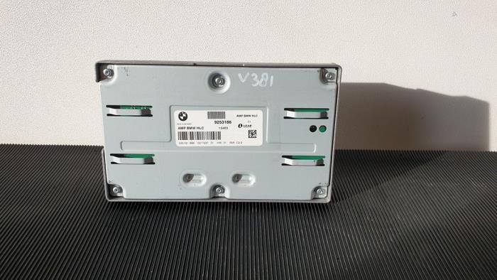 Amplificador de radio de un BMW X1 (E84) sDrive 20d 2.0 16V 2012