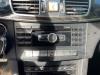 Radio CD player from a Mercedes E Estate (S212), 2009 / 2016 E-200 CDI 16V BlueEfficiency,BlueTEC, Combi/o, Diesel, 2.143cc, 100kW (136pk), RWD, OM651925, 2009-11 / 2016-12, 212.205; 212.206 2015
