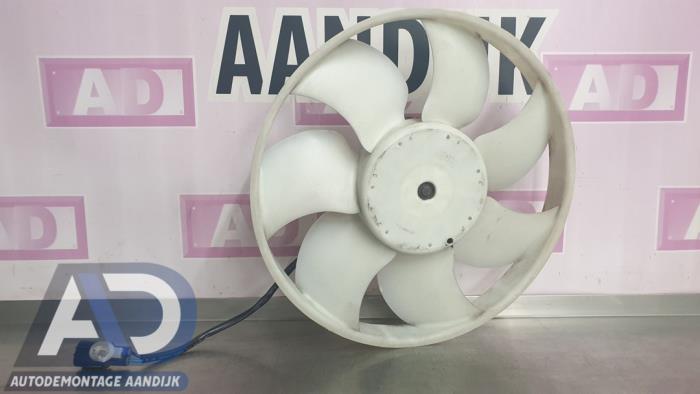 Używane Silnik wentylatora Peugeot 108 1.0 12V Cena € 39,99 Procedura marży oferowane przez Autodemontage Aandijk