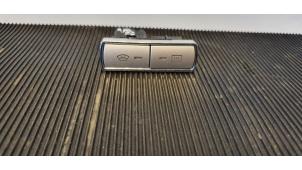Used Rear window heating switch Ford Mondeo IV Wagon 2.0 TDCi 140 16V Price € 14,99 Margin scheme offered by Autodemontage Aandijk