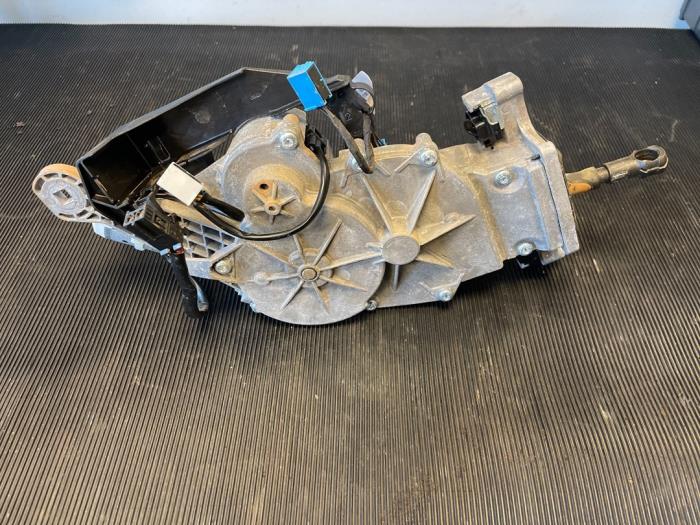 Tailgate motor from a Mercedes-Benz E Estate (S212) E-200 CDI 16V BlueEfficiency,BlueTEC 2015