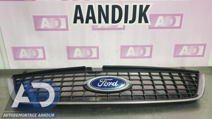 Używane Grill Ford Mondeo IV 1.8 TDCi 125 16V Cena € 39,99 Procedura marży oferowane przez Autodemontage Aandijk
