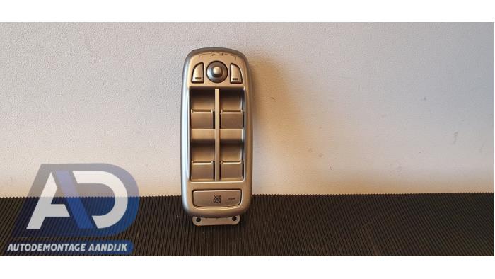 Usados Interruptor combinado de ventanillas Jaguar XF (CC9) 3.0 D V6 24V Precio € 49,99 Norma de margen ofrecido por Autodemontage Aandijk