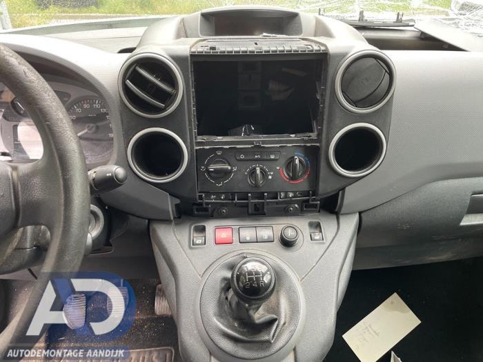 Usados Interruptor combinado de ventanillas Peugeot Partner (GC/GF/GG/GJ/GK) 1.6 HDI 90 16V Precio € 34,99 Norma de margen ofrecido por Autodemontage Aandijk