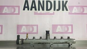 Used Fuel injector nozzle Kia Sorento I (JC) 2.5 CRDi 16V VGT Price € 74,99 Margin scheme offered by Autodemontage Aandijk