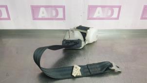 Used Rear seatbelt, right Toyota Corolla Verso (R10/11) 2.2 D-4D 16V Price € 34,99 Margin scheme offered by Autodemontage Aandijk