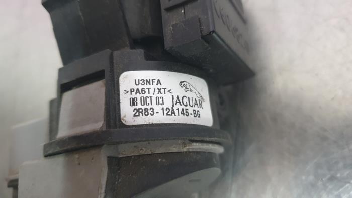 Ignition lock + key from a Jaguar S-type (X200) 3.0 V6 24V 2003