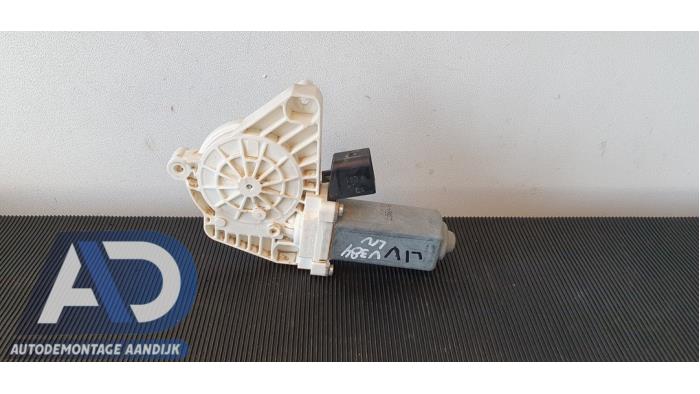 Begagnade Motor, dörrfönster Mercedes E (C207) E-350 CGI V6 24V Pris € 29,99 Marginaltabell erbjuds av Autodemontage Aandijk