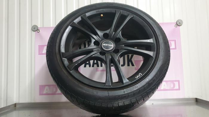 Set of sports wheels from a Renault Megane III Grandtour (KZ) 1.5 dCi 110 2011