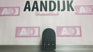 Used Seat heating switch Nissan Qashqai (J10) 1.5 dCi Price € 24,99 Margin scheme offered by Autodemontage Aandijk