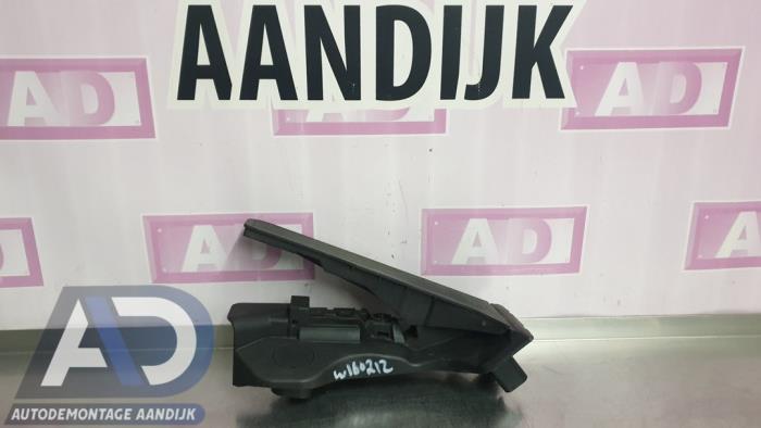 Begagnade Gaspedalsensor Volkswagen Golf Plus (5M1/1KP) 1.9 TDI 105 Pris € 29,99 Marginaltabell erbjuds av Autodemontage Aandijk