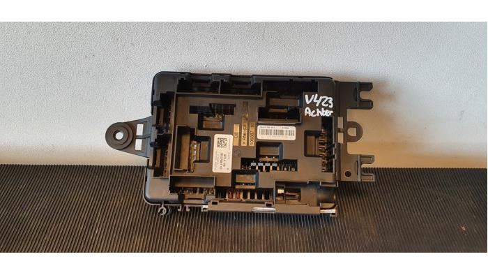 Fuse box from a BMW 1 serie (F20) 116d 2.0 16V 2015