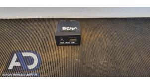 Begagnade AUX/USB-anslutning Hyundai i10 (F5) 1.1i 12V Pris € 19,99 Marginaltabell erbjuds av Autodemontage Aandijk