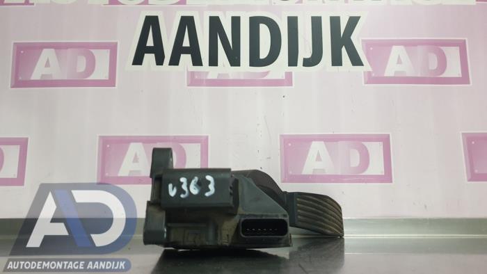 Gaspedalposition Sensor van een Opel Corsa D 1.2 16V 2008