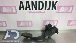 Gaspedalposition Sensor van een Opel Corsa D 1.2 16V 2008