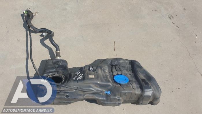 Begagnade Tank BMW 3 serie Touring (F31) 318d 2.0 16V Pris € 149,99 Marginaltabell erbjuds av Autodemontage Aandijk