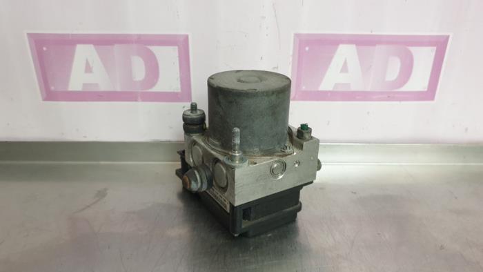 ABS pump from a Opel Corsa C (F08/68) 1.2 16V Twin Port 2005