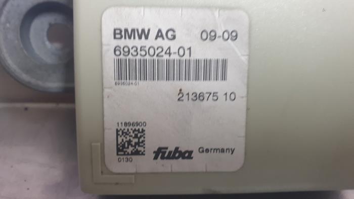 Antenna Amplifier from a BMW 3 serie (E92) 325d 24V 2010