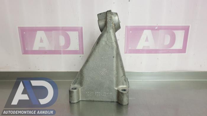 Used Engine mount Mercedes C (W203) 1.8 C-180K 16V Price € 29,99 Margin scheme offered by Autodemontage Aandijk
