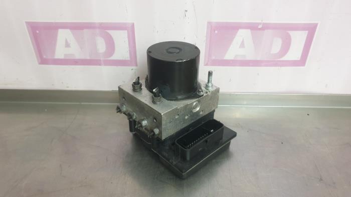 ABS pump from a Volkswagen Polo V (6R) 1.2 TDI 12V BlueMotion 2012