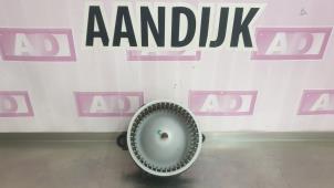 Usagé Moteur de ventilation chauffage Hyundai i10 (F5) 1.1i 12V Prix € 19,99 Règlement à la marge proposé par Autodemontage Aandijk