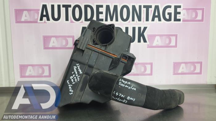 Gebrauchte Luftfiltergehäuse Skoda Roomster (5J) 1.4 TDI 80 Preis € 24,99 Margenregelung angeboten von Autodemontage Aandijk