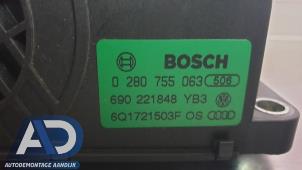 Gaspedalsensor från en Skoda Roomster (5J) 1.4 TDI 80 2007