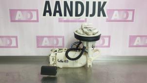 Usados Bomba eléctrica de combustible Honda Civic (EP/EU) 1.4 16V Precio € 49,99 Norma de margen ofrecido por Autodemontage Aandijk