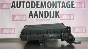 Używane Obudowa filtra powietrza Volkswagen Golf VI (5K1) 1.4 16V Cena € 24,99 Procedura marży oferowane przez Autodemontage Aandijk