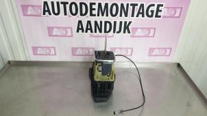 Used Automatic gear selector Mercedes A (W169) 2.0 A-160 CDI 16V 3-Drs. Price € 74,99 Margin scheme offered by Autodemontage Aandijk
