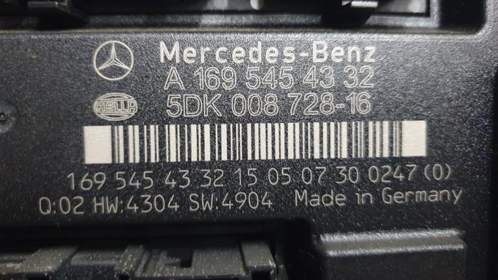 Komfort-Modul van een Mercedes-Benz A (W169) 2.0 A-160 CDI 16V 3-Drs. 2006