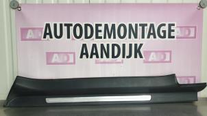 Usagé Embarquement avant droit Audi TT (8J3) 1.8 TFSI 16V Prix € 24,99 Règlement à la marge proposé par Autodemontage Aandijk